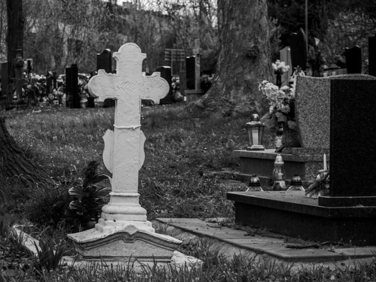 Can extracurricular activities compensate for a lower GPA