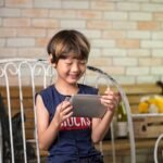 Will learning a second language early improve my childs cognitive abilities