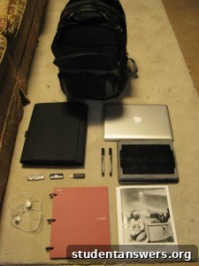 A view of the quick-access top pocket and front organizer panel on the Wenger Synergy backpack.