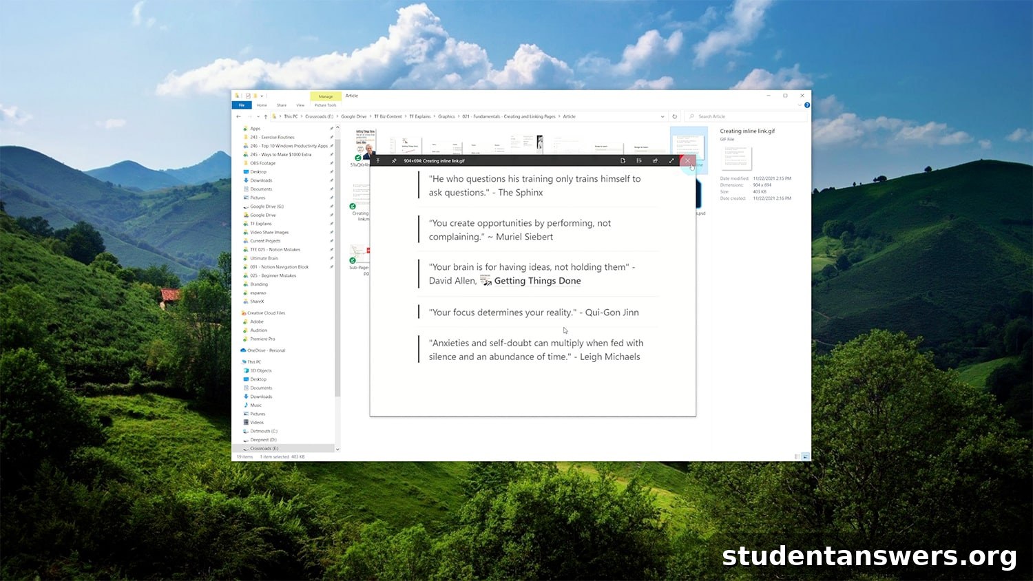 Using QuickLook to instantly preview an animated GIF file directly in Windows Explorer