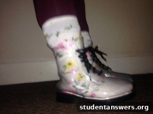 A promotional image showcasing the Skimpie festival boot bundle with multiple pairs of socks and laces.
